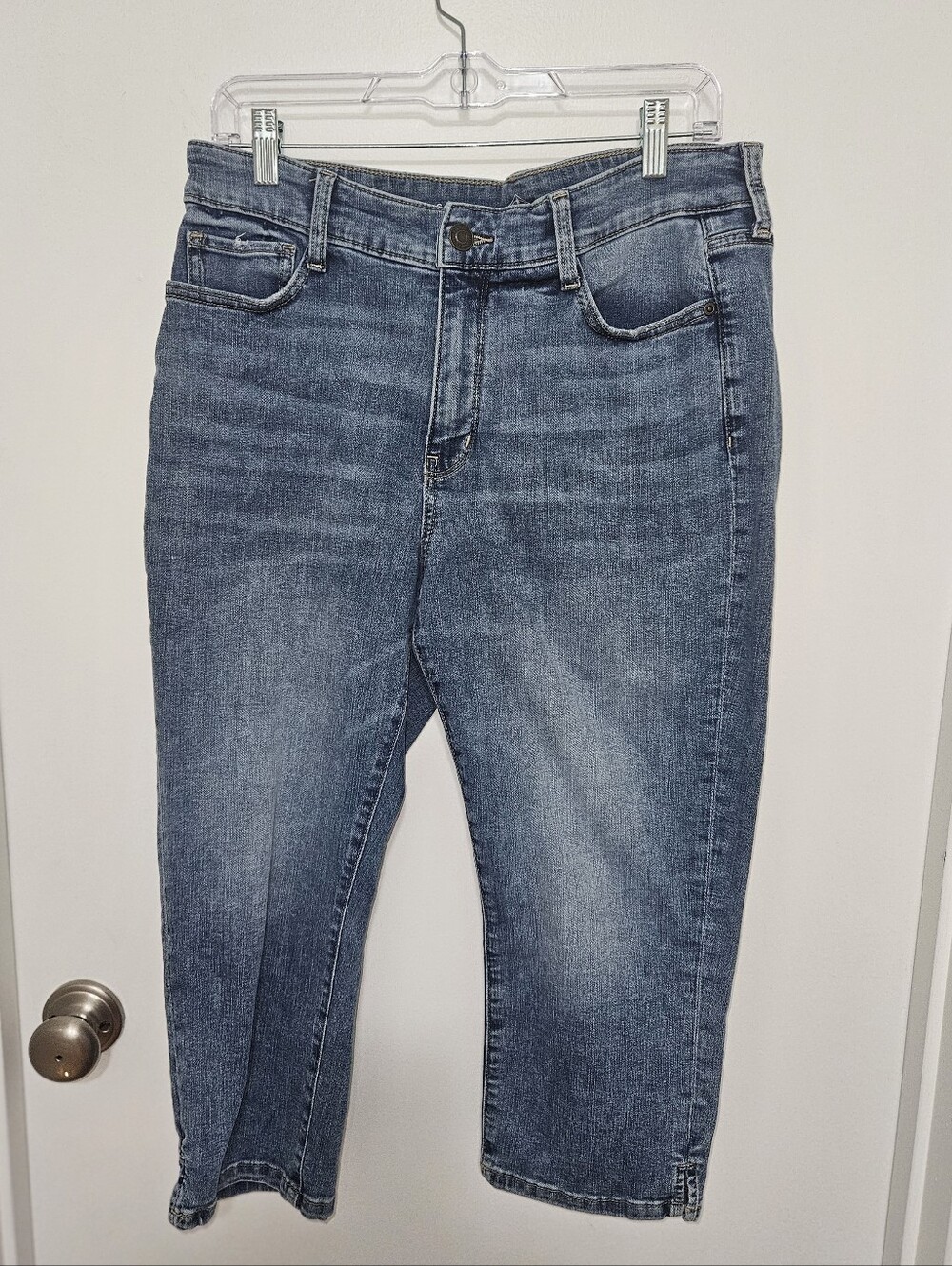 St. John's Bay Women's Blue Denim Jean Capris Size 12